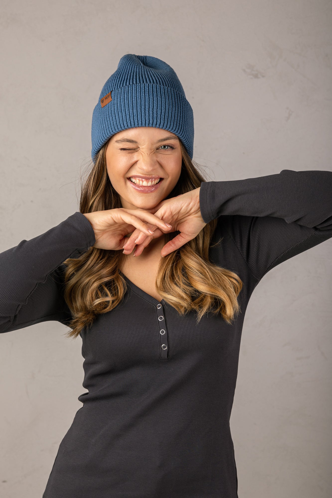 Czapka Cosy Days Niebieski Dżins 100% Merino Extra Fine