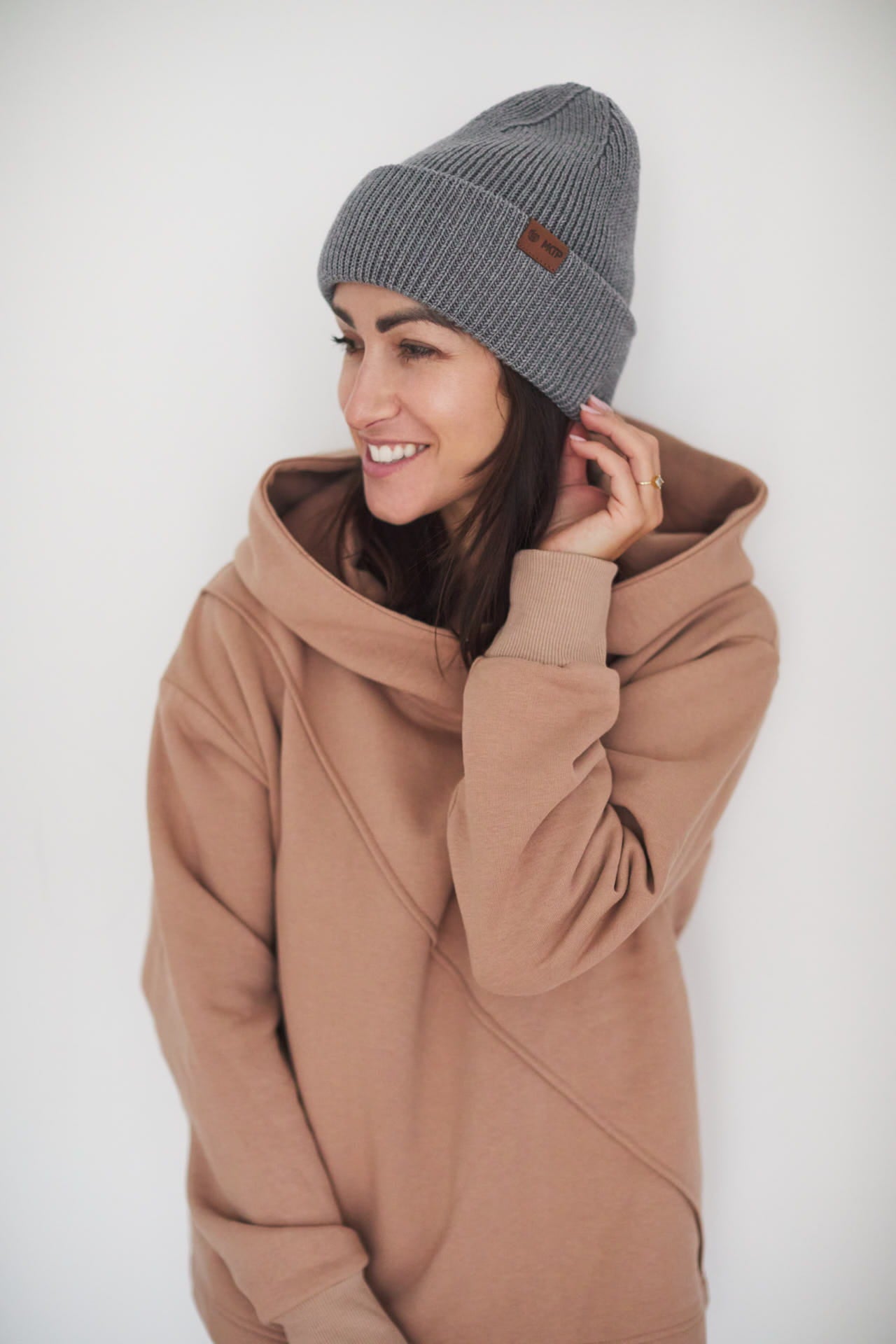 Czapka Cosy Days Szara 100% Merino Extra Fine