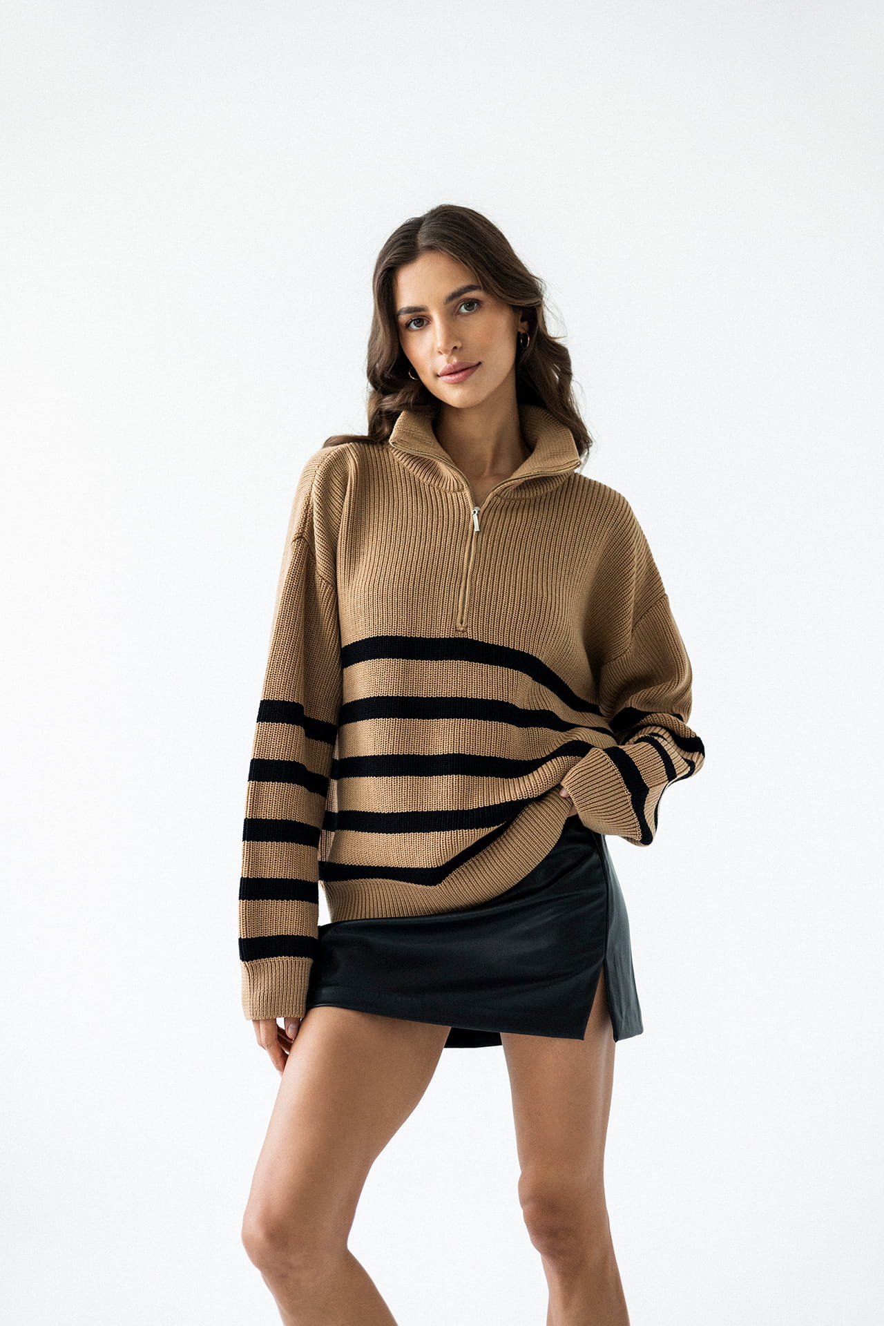 Sweter Apres Ski Kamel w Czarne Paski 100% Wełna Merino