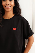 T-shirt Voilà Czarny Usta
