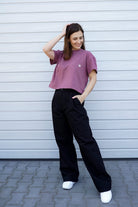 T-shirt Crop-Voilà Rose Brown Białe Stokrotki
