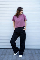 T-shirt Crop-Voilà Rose Brown Białe Stokrotki