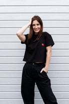 T-shirt Crop-Voilà Czarny Truskawki