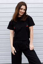 T-shirt Crop-Voilà Czarny Wiśnie