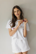 T-shirt Crop-Voilà Biały Wiśnie