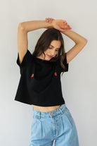 T-shirt Crop-Voilà Czarny Truskawki