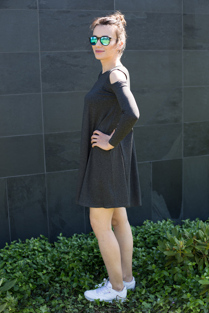 Sukienka Z Rozcięciami Na Ramionach City Girl Szara